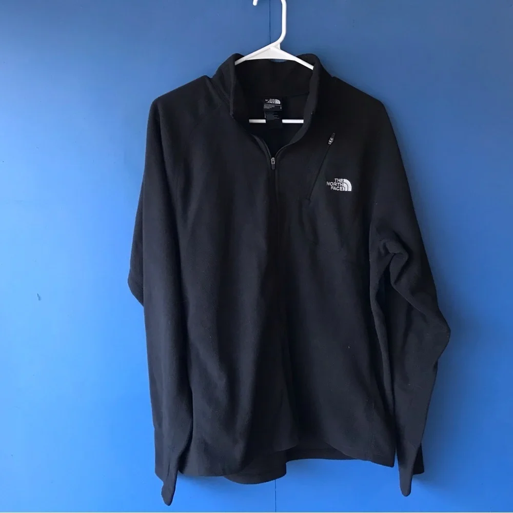The North Face Black Fleece Jacket with thumb holes
